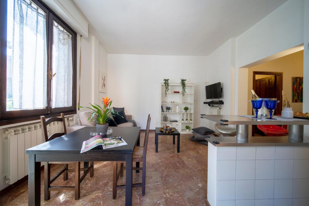 Cozy Roman Apartment With Parking Florence Luaran gambar